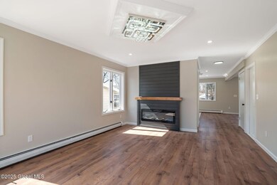 6-2546FirstAve_06