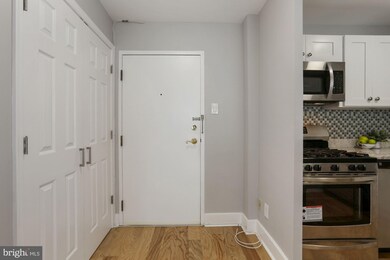 Potomac Plaza Terraces unit 419, Washington, DC 20037 - photo 6