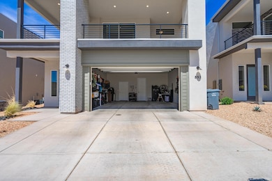 892 Walker Wy010