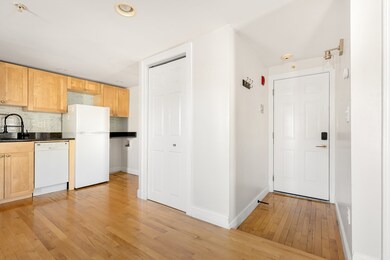 578 Cambridge St unit 3F, Cambridge, MA 02141 - photo 7