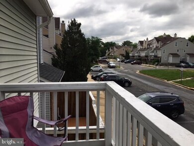 4372 Pembrook Village Dr unit 77, Alexandria, VA 22309 - photo 5