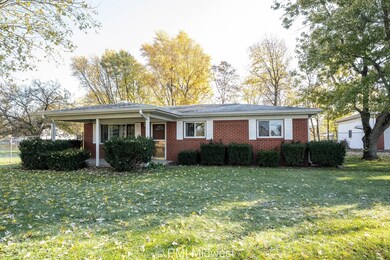 11638 N Division Rd, Fountaintown, IN 46130 - photo 2