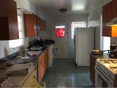 Kitchen comes with appliances