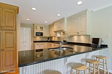 2142 Hull Ct, Naperville, IL 60565 - photo 5