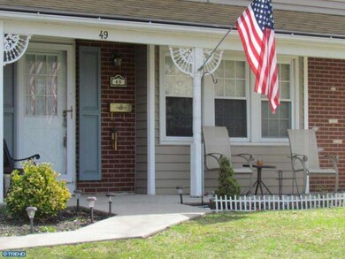 49 Kirby Dr, Morrisville, PA 19067 - photo 2