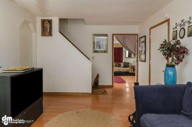 8100 E 5th Ave Anchorage AK-small-004-Li