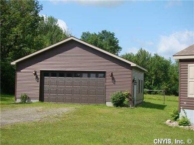 Stable/Barn 2 Car Garage