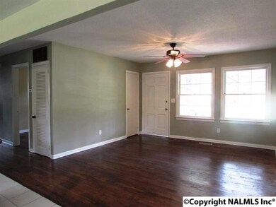 4827 Kyle Ln NW unit 1, Huntsville, AL 35810 - photo 7