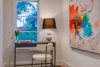 7207 Gaston Ave unit 906, Dallas, TX 75246 - photo 2