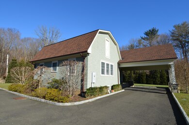 10 Sherwood Ave, Greenwich, CT 06831 - photo 2