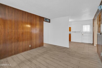 302 Cullen Ave, El Paso, TX 79915 - photo 4