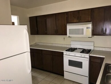 10933 W kitchen 1