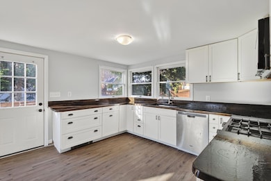 114 Narragansett St, Gorham, ME 04038 - photo 4