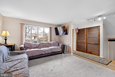 13 N Avon Dr, Claymont, DE 19703 - photo 2