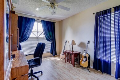 533 Cypress View Dr, Oldsmar, FL 34677 - photo 5