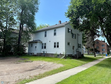 1261 10th St N, Fargo, ND 58102 - photo 4