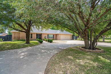 6217 Circo Dr, Granbury, TX 76049 - photo 2