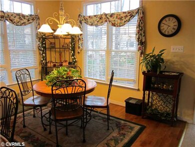 Breakfast Nook - Kitchen eating area for family di