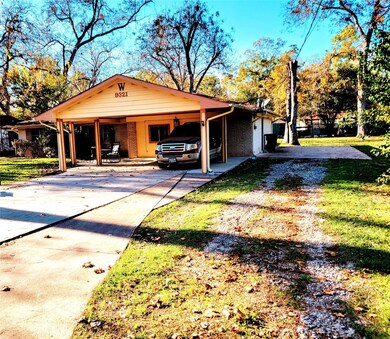 9321 Sherbourne St, Houston, TX 77016 - photo 3