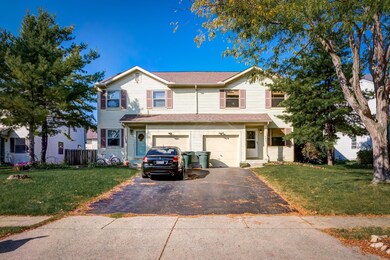 01 - 4863 Driffield Court-7.jpg