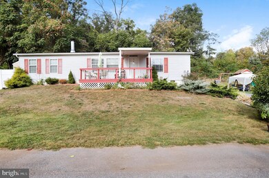 15301 Skyline Dr, Greencastle, PA 17225 - photo 4