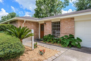 16726 David Glen Dr, Friendswood, TX 77546 - photo 3