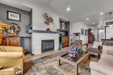 Living Room 4