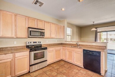 0042-Eddie Way - 43530 (12)
