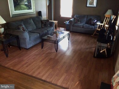 131 W Chestnut St, Clayton, NJ 08312 - photo 3