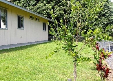 2319 Kilauea Ave unit 2319, Hilo, HI 96720 - photo 4