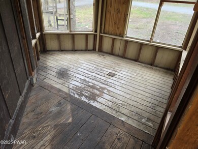 1011 Hidden Valley Ct, Lake Ariel, PA 18436 - photo 5