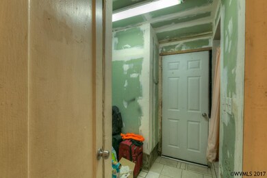 Photos are of small unit
