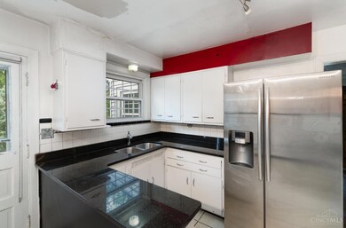 7620 Montgomery Rd, Cincinnati, OH 45236 - photo 6