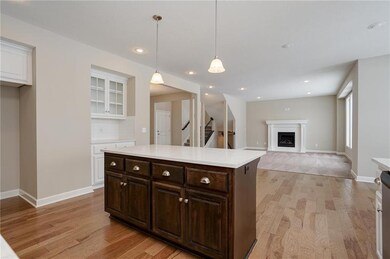 4411 SW Amethyst Dr, Lee's Summit, MO 64082 - photo 4