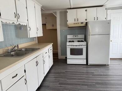 50 Franklin St unit 2/2nd Floor, Concord, NH 03301 - photo 6