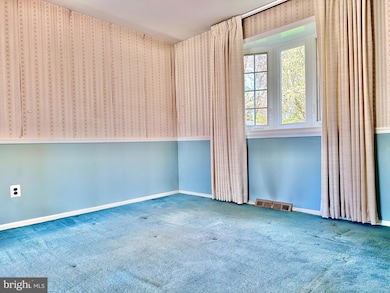 561 Sharon Rd, Colmar, PA 18915 - photo 6