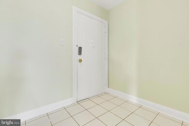 2307 Greenery Ln unit 203, Silver Spring, MD 20906 - photo 3