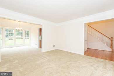 2863 Chevoit Hill Ct, Woodbridge, VA 22191 - photo 5