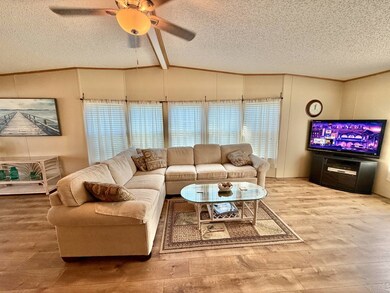 1024 47th Ave E, Bradenton, FL 34203 - photo 6