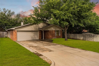 604 Walter Ct, Fort Worth, TX 76108 - photo 2