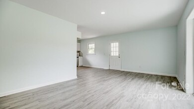 2304 Woodleaf Dr, Gastonia, NC 28052 - photo 5