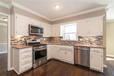 10435 Haskins St, Lenexa, KS 66215 - photo 7