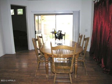 Dining2