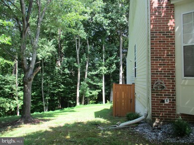 11135 Maryland Manor Ct, Germantown, MD 20876 - photo 4