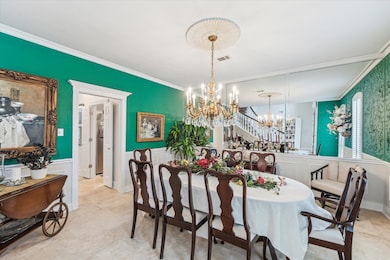 FORMAL DINING