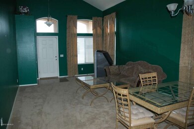 Formal Livingroom & Diningroom