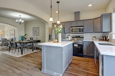 517 Pilchuck Path, Everett, WA 98201 - photo 4