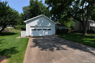 9422 Cedar River Rd, Huntersville, NC 28078 - photo 2