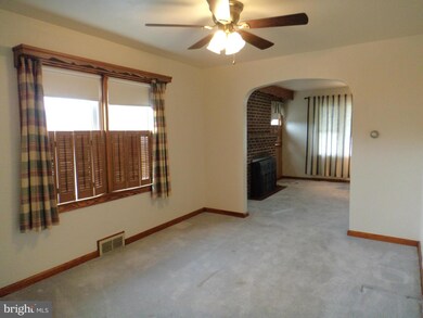 340 East Ave, Greencastle, PA 17225 - photo 4