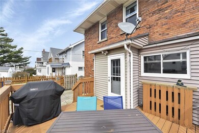 Deck is ready for cook out and entertaining